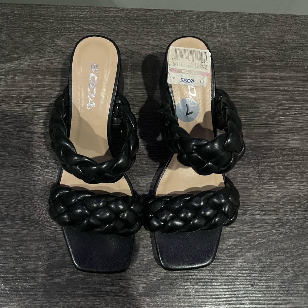 Women chunky heels